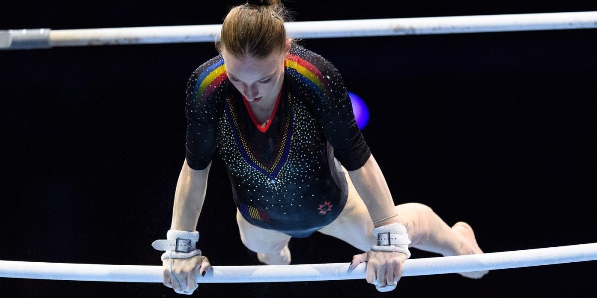 Jordan Chiles învinge clar pe Ana Bărbosu după retragerea medaliei, nota 10
