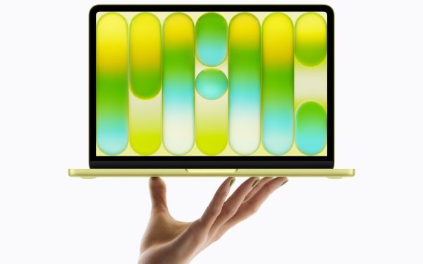 Apple a surprins din nou piața tehnologică odată cu lansarea celui mai accesibil MacBook din istorie, denumit oficial MacBook New