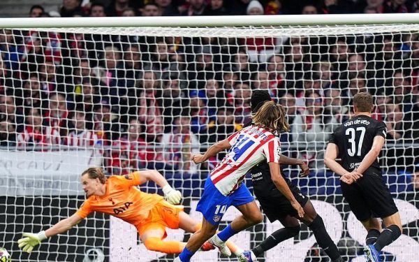 Atletico Madrid a învins Tottenham Hotspur cu scorul de 2-1 în meciul de deschidere al fazei grupelor din Liga Campionilor, disputat miercuri seara pe stadionul Wanda Metropolitano
