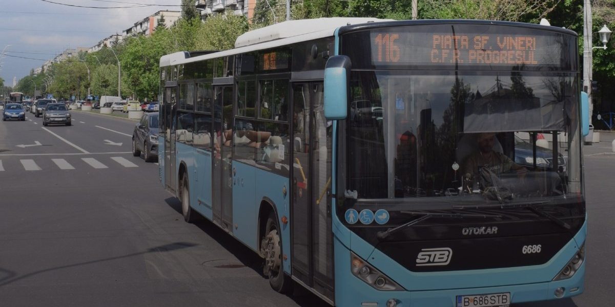 Trei autobuze operand din vineri în stația nouă de la Piața Eroii Revoluției, conectată la M2