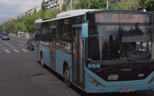Trei autobuze operand din vineri în stația nouă de la Piața Eroii Revoluției, conectată la M2