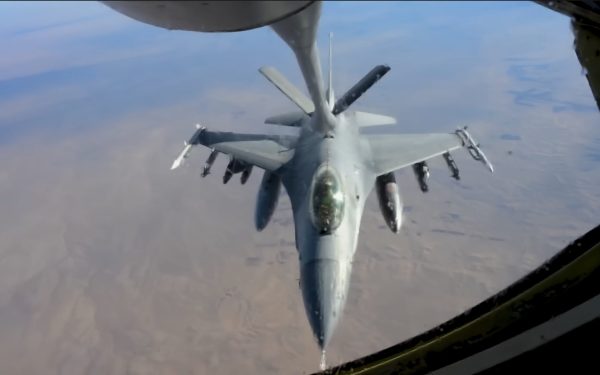 Primele trei avioane-cisternă americane au ajuns în România