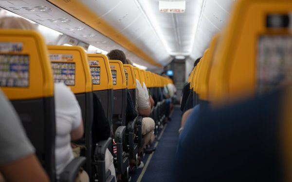 Primul zbor de repatriere a românilor blocați în Orientul Mijlociu, finanțat de stat, a decolat în această după-amiază din Muscat, Oman, și urmează să aterizeze pe Aeroportul Otopeni în jurul orei 2:44