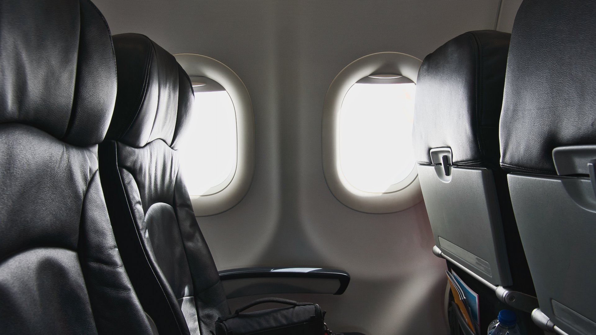 Zboruri speciale pentru românii aflați în zone de conflict din Orientul Mijlociu Marți, Bucureștiul primește patru zboruri cu destinația sau plecare din zone afectate de conflictul din Orientul Mijlociu, în încercarea de a sprijini cetățenii români blocați în aceste regiuni de risc maxim