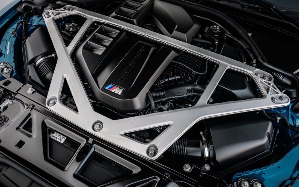 BMW M3, unul dintre cele mai îndrăgite și performante modele ale mărcii bavareze, s-a confruntat recent cu un fenomen neobișnuit în timpul testelor de accelerație: detonare