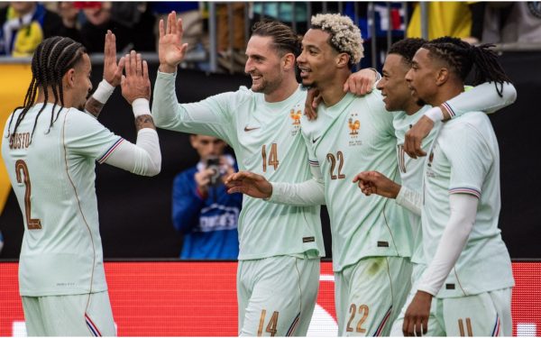 Naționalele care nu sunt angrenate în barajele de calificare pentru Campionatul Mondial își dispută de câteva zile meciuri amicale, oferindu-le fanilor ocazia de a urmări dueluri mai relaxate, dar adesea la fel de spectaculoase