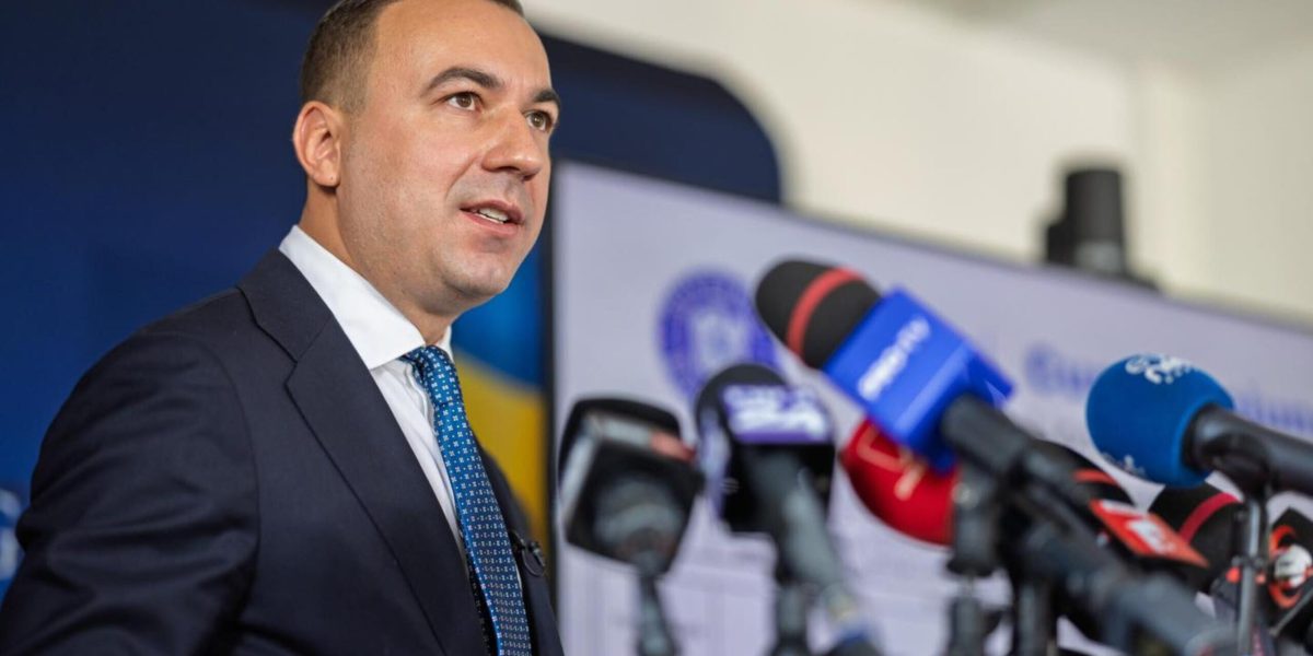 România pregătește un val semnificativ de investiții în energia verde, anunțând un plan de 150 de milioane de euro pentru dezvoltarea capacităților de stocare a energiei în baterii