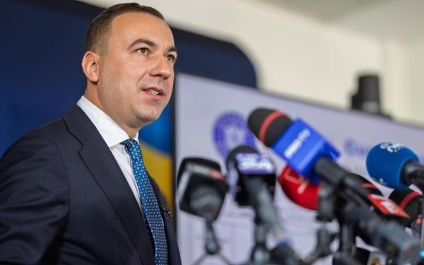 România pregătește un val semnificativ de investiții în energia verde, anunțând un plan de 150 de milioane de euro pentru dezvoltarea capacităților de stocare a energiei în baterii