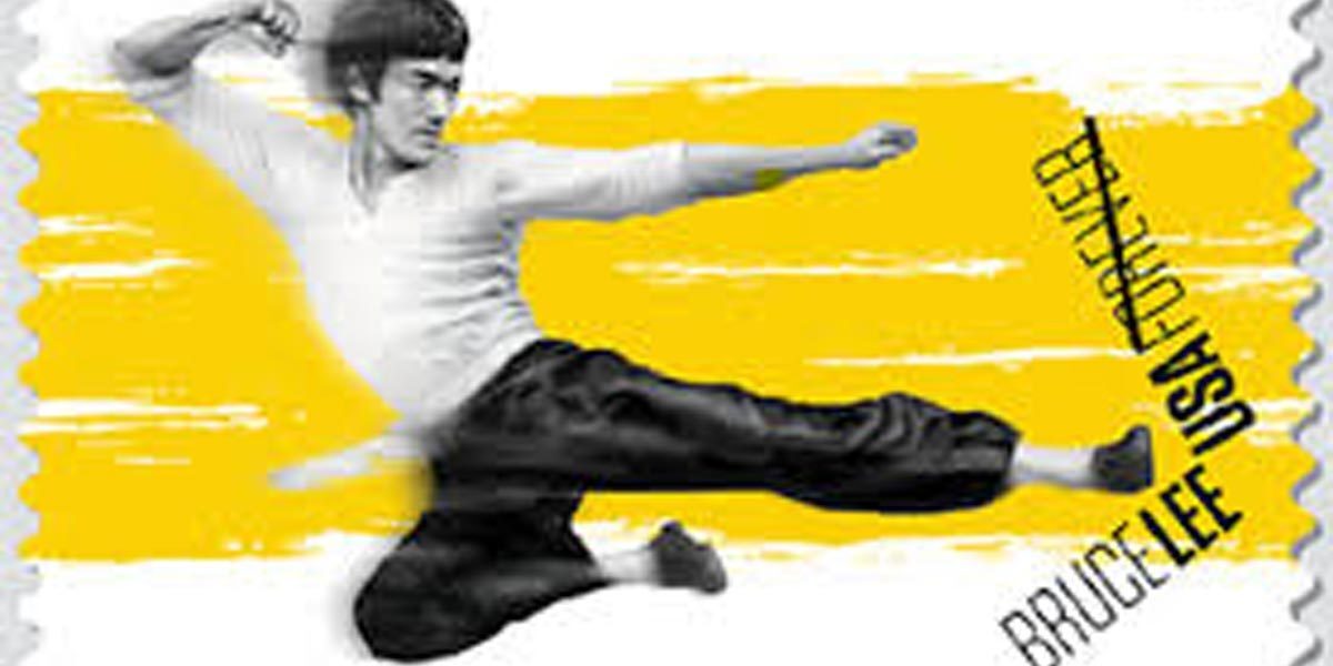 U.S. Postal Service îl onorează pe Bruce Lee cu timbru special Permanente