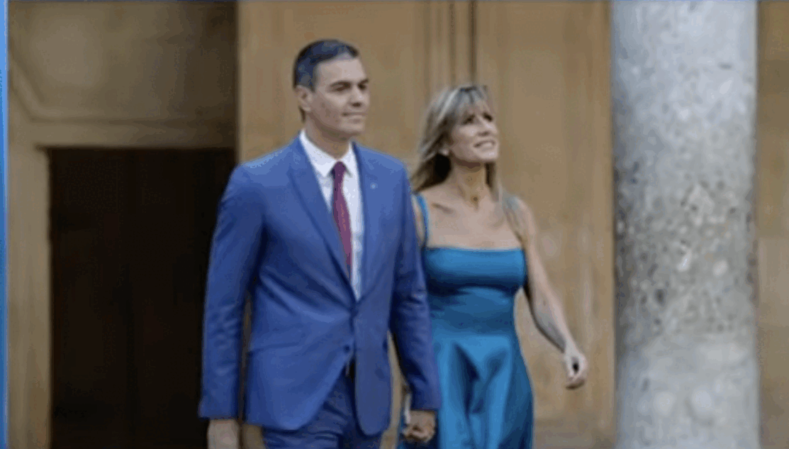 Premierul Spaniei, Pedro Sanchez, răspunde ferm amenințării lui Donald Trump de a întrerupe relațiile comerciale Într-un moment de tensiune crescută pe scena internațională, premierul Spaniei, Pedro Sanchez, a ieșit în fața flash-urilor și camerelor de filmat pentru a declara ferm poziția țării sale în fața amenințărilor președintelui american Donald Trump