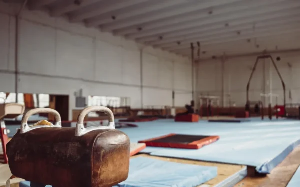 Tragedie în Botoșani: un elev de doar 14 ani și-a pierdut viața după o oră de sport, iar autoritățile klinice au stabilit cauza decesului ca fiind o afecțiune ascunsă O veste extrem de dureroasă a zguduit comunitatea din Botoșani, atunci când un adolescent de 14 ani, aflat în plină tinerețe, a murit după ce a fost prins într-un incident nefast în timpul orei de educație fizică