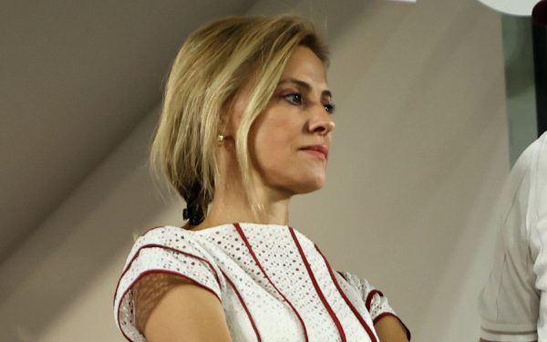 Diana Șucu se pronunță dur împotriva nepăsării românilor față de războiul din Orientul Mijlociu, evidențiind un fenomen tot mai prezent în perioade de criză: dorința de a pleca în vacanțe, indiferent de riscuri și avertismente oficiale