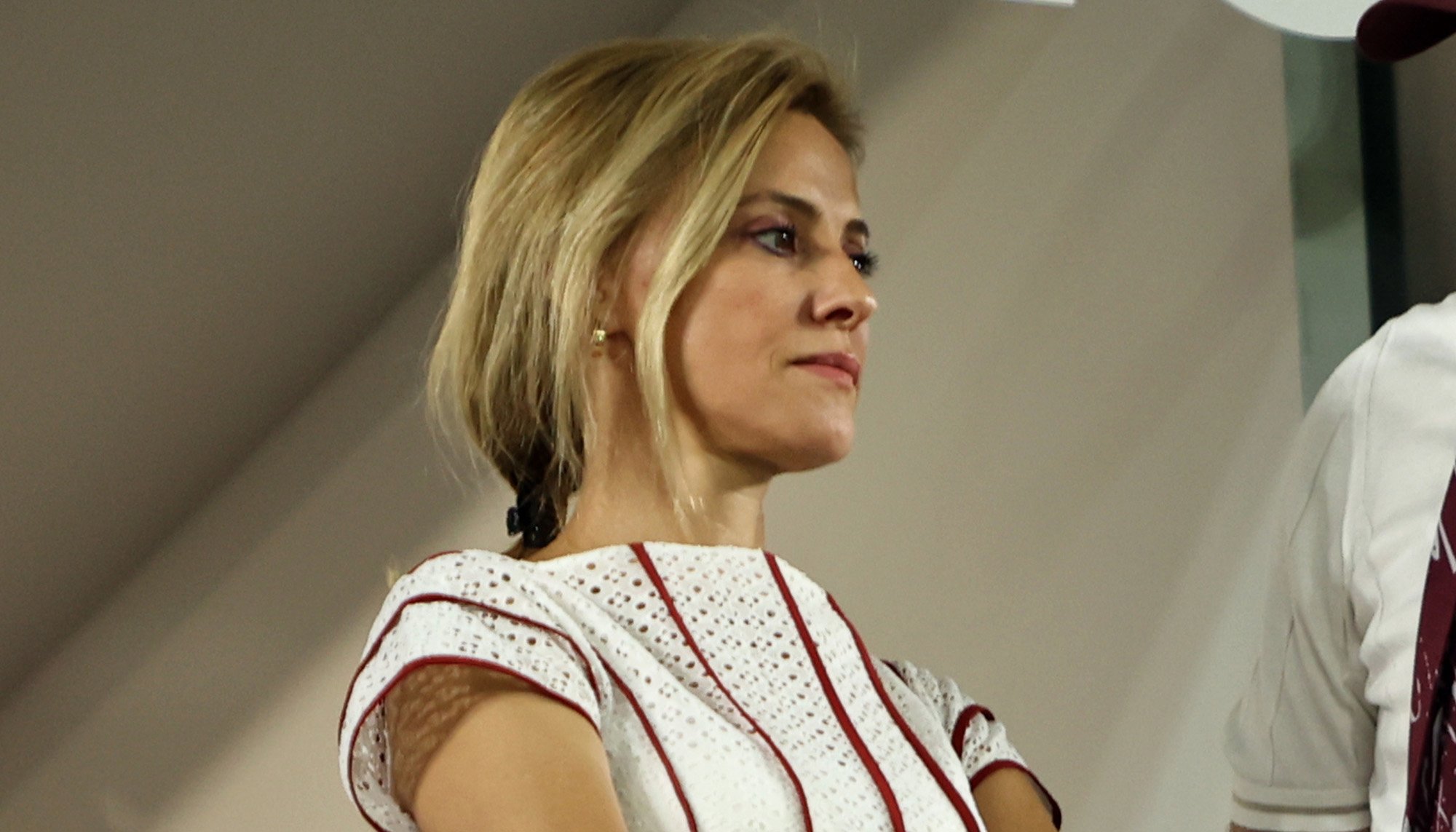 Diana Șucu se pronunță dur împotriva nepăsării românilor față de războiul din Orientul Mijlociu, evidențiind un fenomen tot mai prezent în perioade de criză: dorința de a pleca în vacanțe, indiferent de riscuri și avertismente oficiale