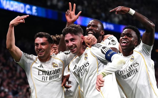 Gafă monumentală pe televizor! Telespectatorii români, cei care au urmărit live meciurile din optimile Champions League, au avut parte de o surpriză neașteptată: la finalul confruntării dintre Real Madrid și Manchester City, pe ecran a apărut o informație complet eronată, care a stârnit rumoare și confuzie în rândul fanilor fotbalului european