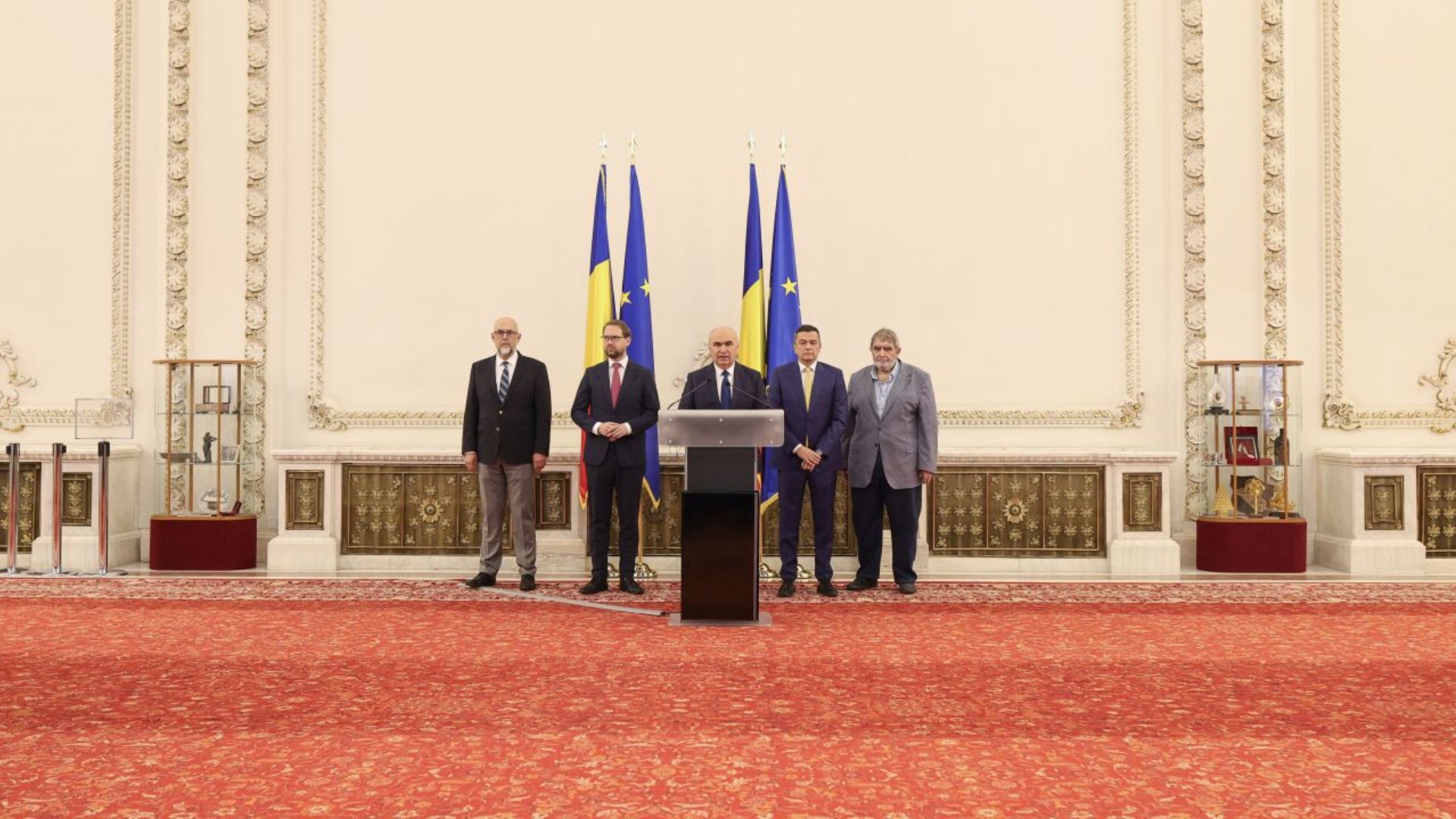 Liderii coaliției de guvernare au decis, în această săptămână, să transmită proiectul de buget pentru anul 2026 Parlamentului, în ciuda tensiunilor interne și a nemulțumirilor formulate de social-democrați