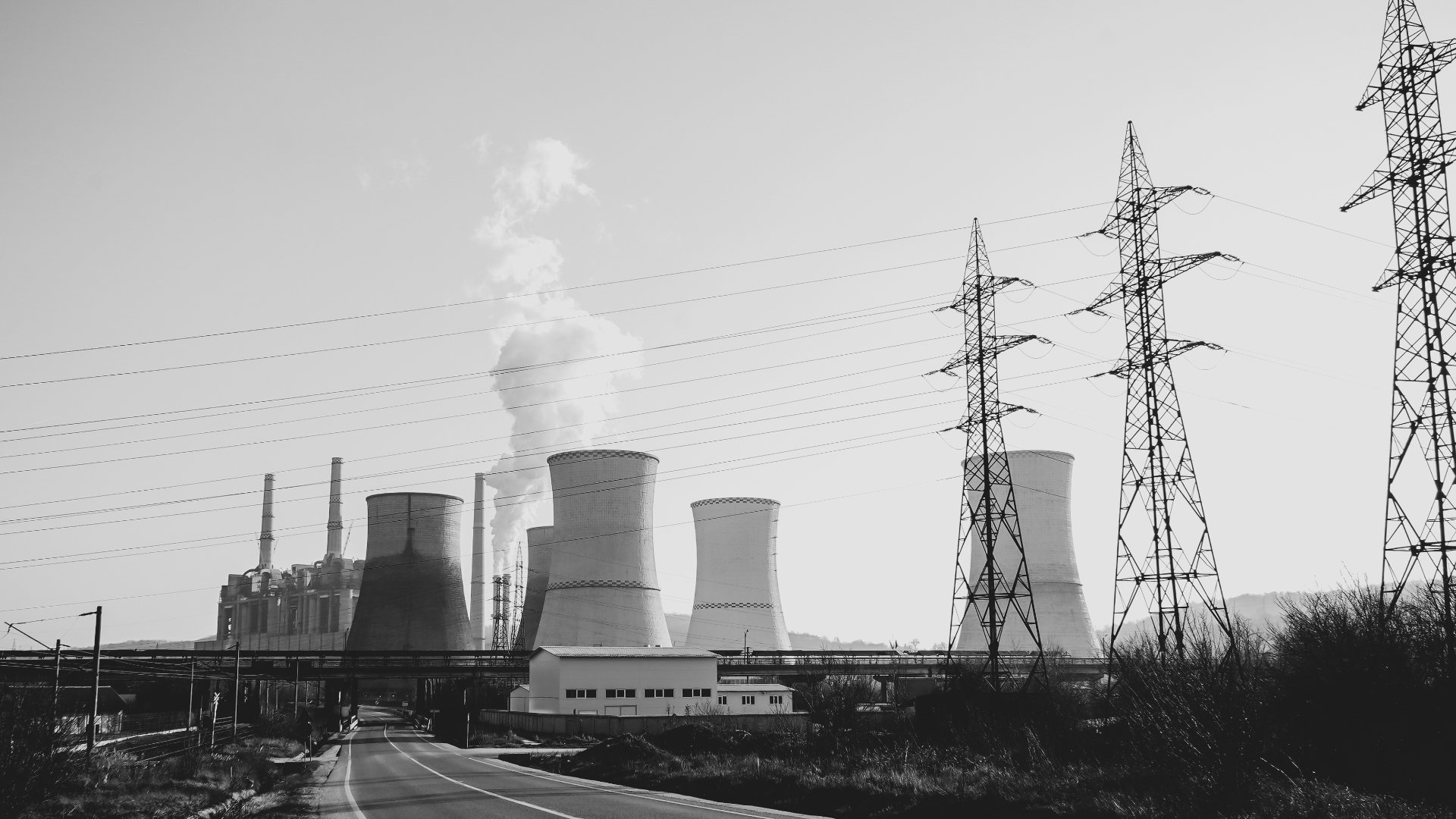 Minerii din Gorj au intrat, pentru a treia zi consecutiv, în focarul protestelorslugile în fața celui mai important CEO energetic din sud-vestul țării, Complexul Energetic Oltenia