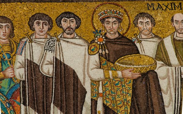 Secretele longevității în Antichitate: înțelepciunea medicilor greci și romani pentru o viață lungă și sănătoasă De-a lungul secolelor, dorința de a trăi o viață lungă, sănătoasă și plină de vitalitate a fascinat omenirea