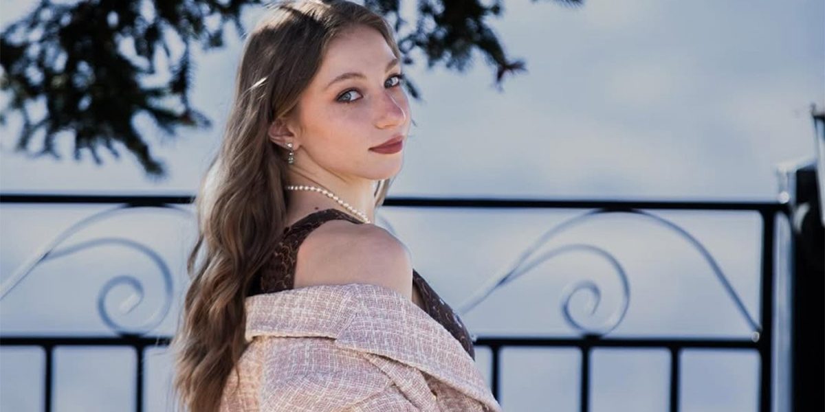 Ana Bărbosu, visul american devenit realitate: bursă de 100.000 de dolari și carieră promițătoare la Stanford Ana Bărbosu, una dintre cele mai promițătoare gimnaste din România, își trăiește visul american după ce a primit o bursă generoasă de 100.000 de dolari de la Universitatea Stanford