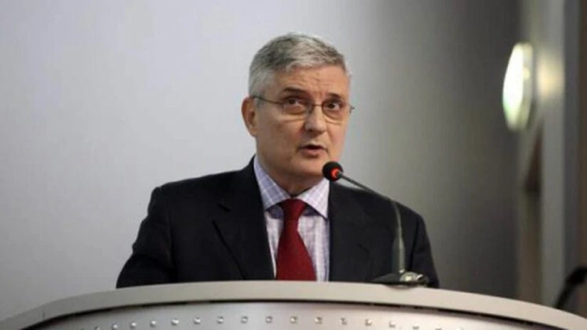 Inteligența artificială: un pericol imens în fața promisiunilor sale Într-o lume în care tehnologia evoluează cu viteza gândului, inteligența artificială se află din ce în ce mai mult pe lista instrumentelor care pot transforma radical viața noastră