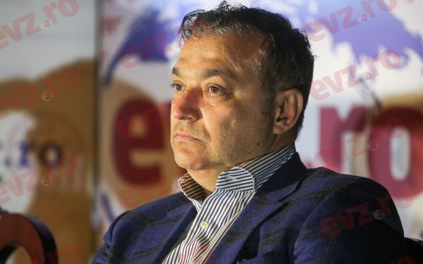 Dan Andronic, cunoscut jurnalist și analist politic, a lansat recent, pe rețelele sociale, o opinie surprinzătoare despre situația controversată a liderului USR Radu Miruță