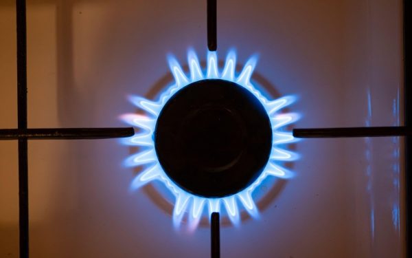 Prețurile gazelor naturale în Europa au înregistrat un salt exploziv în ultimele săptămâni, iar motivul nu se limitează la blocajul din Strâmtoarea Ormuz cauzat de conflictul din Orientul Mijlociu, așa cum s-a speculat adesea