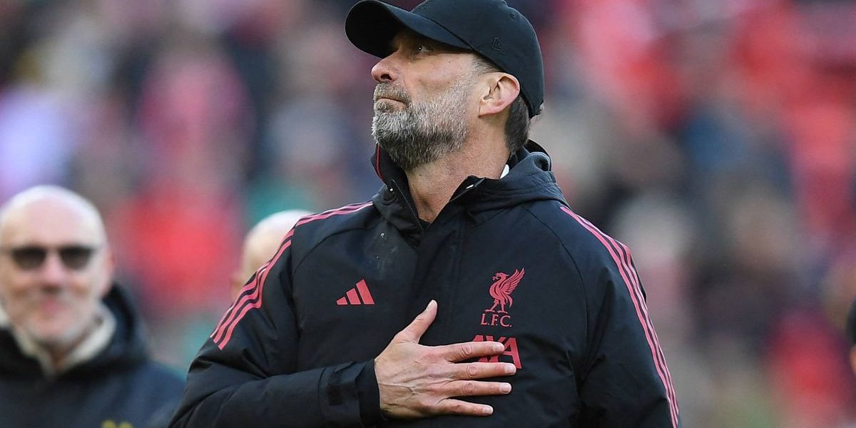 Liverpool Legends și Borussia Dortmund Legends au oferit sâmbătă un spectacol plin de emoție pe terenul de la Anfield, într-un meci caritabil care a adunat fani din întreaga lume