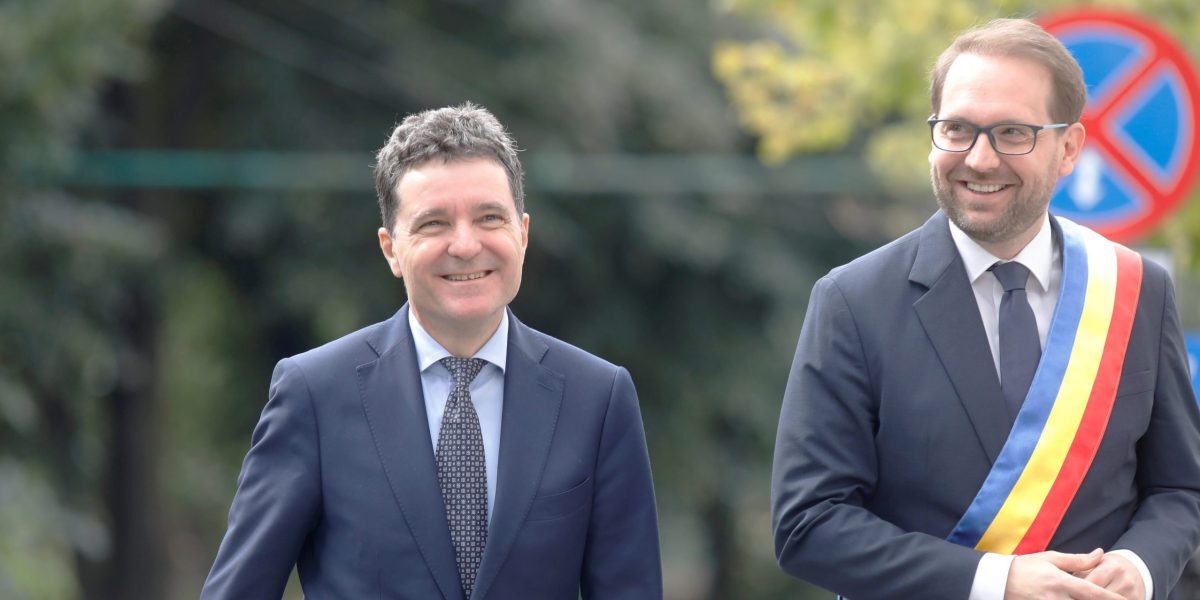 Dominic Fritz dezvăluie întâlniri săptămânale cu Nicușor Dan la Cotroceni: o politică de dialog discretă în inima Capitalei Tensiunile și contradicțiile din sanul administrației locale a Bucureștiului au fost, adesea, subiecte de dezbatere publică intense, însă recent, o altă dimensiune a comunicării la vârf a ieșit la iveală