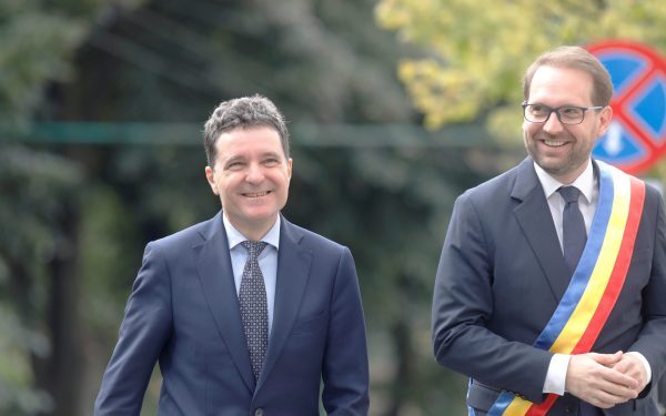 Dominic Fritz dezvăluie întâlniri săptămânale cu Nicușor Dan la Cotroceni: o politică de dialog discretă în inima Capitalei Tensiunile și contradicțiile din sanul administrației locale a Bucureștiului au fost, adesea, subiecte de dezbatere publică intense, însă recent, o altă dimensiune a comunicării la vârf a ieșit la iveală