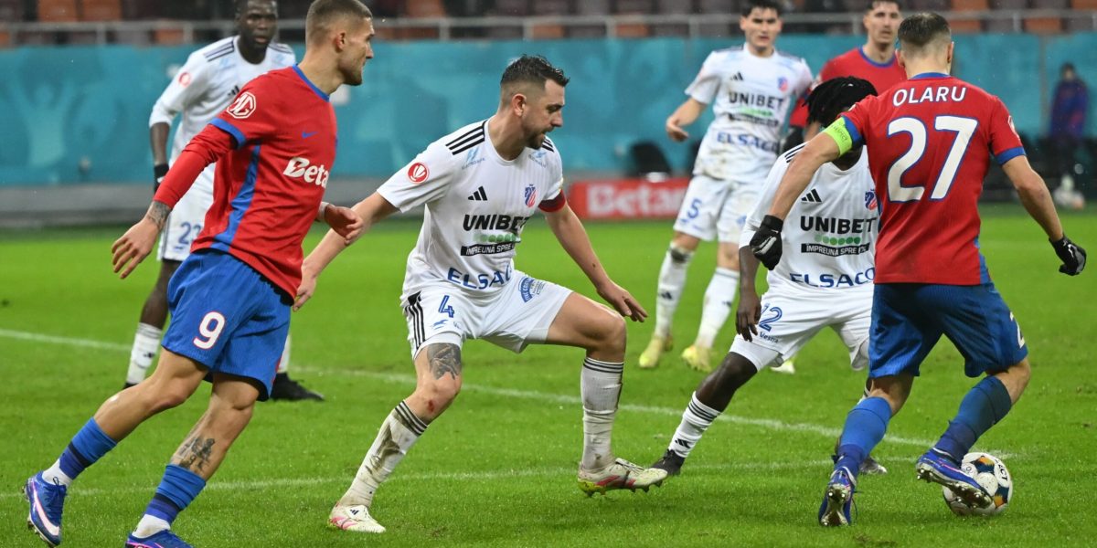 FC Botoșani traversează o perioada extrem de tumultoasă, marcata de eșecul la limită de a se califica în play-off-ul Superligii și de problemele administrative și financiare care planează asupra clubului