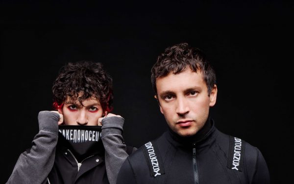 Electric Castle dezvăluie afișul complet al ediției din 2026, ce va avea loc între 16 și 19 iulie pe domeniul Banffy din Bonțida, aducând un line-up impresionant, mixând nume consacrate și artiști emergenți