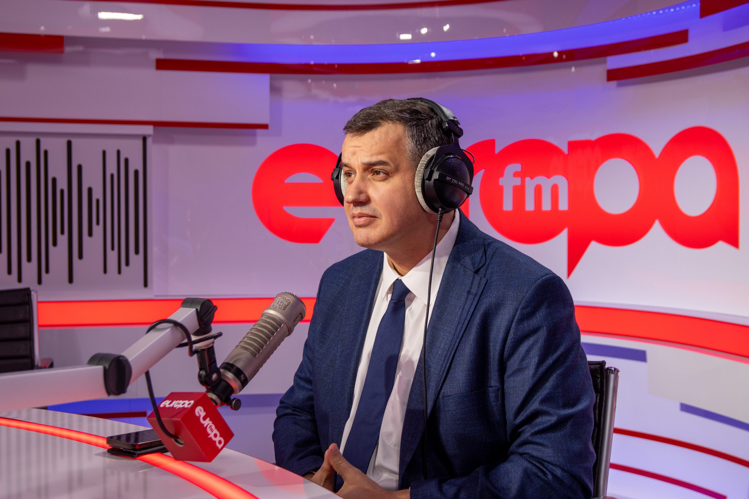 România, imbold pentru securitate și poziționare europeană în contextul global România se află într-un moment de tensiune geopolitică, în ciuda faptului că este membră NATO, are un parteneriat strategic solid cu Statele Unite și beneficiază de fonduri europene pentru dezvoltare