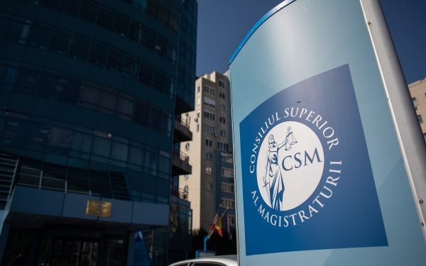 Startul negocierilor pentru conducerea marilor parchete: audierea candidaților în fața CSM Într-o mișcare esențială pentru viitorul justiției din România, Secția pentru procurori a Consiliului Superior al Magistraturii (CSM) a început, marți, audierea candidaților propuși de ministrul Justiției, Radu Marinescu, pentru pozițiile de conducere ale celor mai importante parchete ale țării