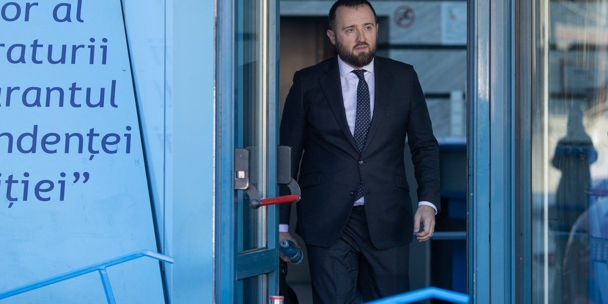 Inspecția Judiciară refuză să clarifice acuzațiile grave aduse procurorului șef al DNA, Marius Voineag Un scandal major zguduie din nou sistemul judiciar românesc, după ce Inspecția Judiciară a refuzat să inițieze o investigație completă asupra acuzațiilor fără precedent lansate la adresa unui lider al Direcției Naționale Anticorupție