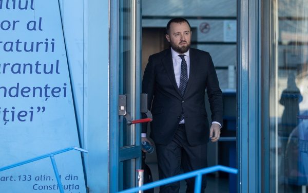 Inspecția Judiciară refuză să clarifice acuzațiile grave aduse procurorului șef al DNA, Marius Voineag Un scandal major zguduie din nou sistemul judiciar românesc, după ce Inspecția Judiciară a refuzat să inițieze o investigație completă asupra acuzațiilor fără precedent lansate la adresa unui lider al Direcției Naționale Anticorupție