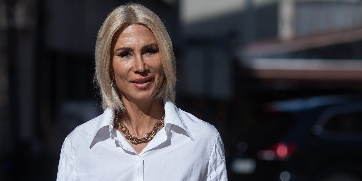 Războiul politic al bugetului: alianțe fragede și acuzații profunde în Parlamentul României În plină sesiune parlamentară, discuțiile despre bugetul pentru anul viitor au devenit scena unor dispute aprinse, unde alianțele politice și interesele de partid au ieșit la iveală mai clar ca niciodată