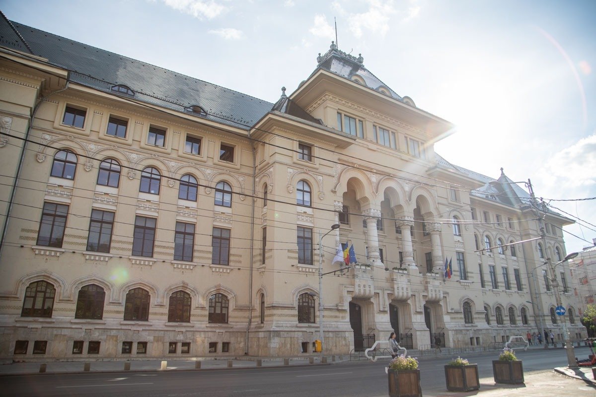 Cătălin Drulă lărgește scandalul privind soarta bugetului Bucureștiului: „Este o decizie iresponsabilă” Primăvara politică pentru bugetul Capitalei s-a transformat rapid într-un poligon de tensiuni și controverse, după anunțul recent al premierului Ilie Bolojan privind modul în care vor fi împărțite veniturile primăriilor în anul 2026