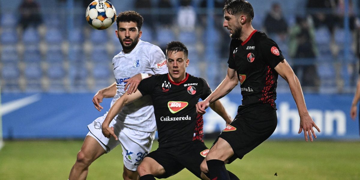 Fotbalul românesc își joacă ultimele cărămizi ale sezonului regulat în Superliga, o etapă de maximă importanță pentru clasament și pentru stabilirea echipelor care vor intra în play-off și play-out