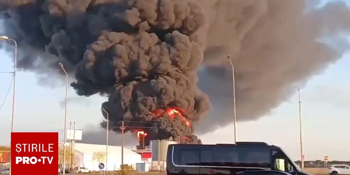 Un incendiu puternic a avut loc în dimineața zilei de astăzi în zona industrială a cartierului Aradul Nou, incidentele fiind semnalate înainte de ora 8:00 și evacuate cu promptitudine de forțele speciale de intervenție