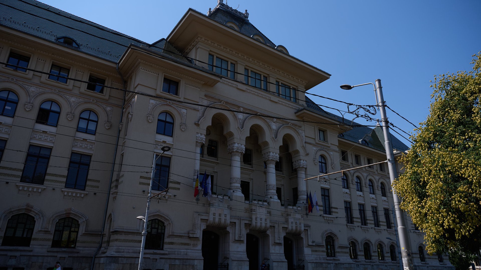 Consiliul General al Capitalei s-a întrunit din nou, însă ședința a fost anulată din lipsă de cvorum, într-un context marcat de rivalități politice și lipsă de consens între principalele grupuri parlamentare din Administrația locală