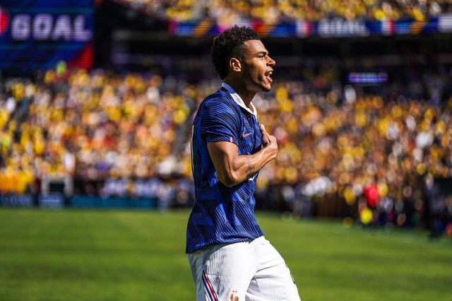 Franța învinge Columbia cu scorul de 3-1 în meciul amical disputat pe teren neutru Echipa națională a Franței a obținut o victorie importantă, scor 3-1, în partida amicală susținută duminică seara pe Northwest Stadium din Landover, Maryland