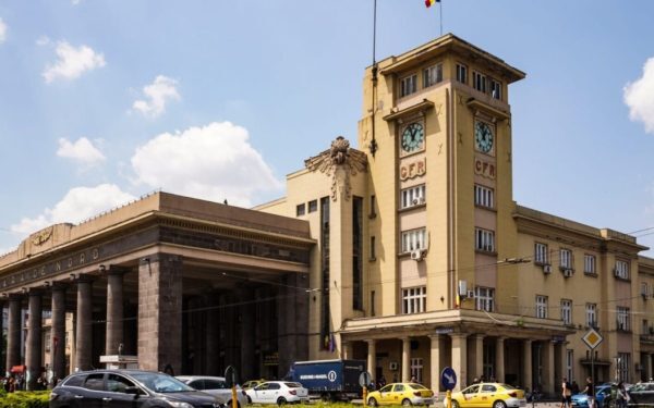 Arhitecții din București cer transparență și profesionalism în procesul de modernizare a Gării de Nord Reprezentanții Ordinului Arhitecților din România (OAR) din București au lansat un apel ferm către autoritățile responsabile pentru modernizarea Gării de Nord, solicitând organizarea unui concurs internațional de soluții de arhitectură