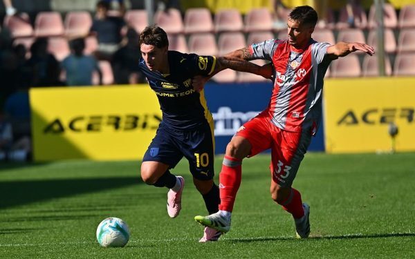Cremonese își schimbă antrenorul înainte de un meci crucial în Serie A, cu Giuliano Giampaolo la comanda echipei După o serie de rezultate negative, oficialii clubului Cremonese au decis să facă o schimbare de antrenor, angajându-l pe Marco Giampaolo pentru a prelua echipa din postura de principal