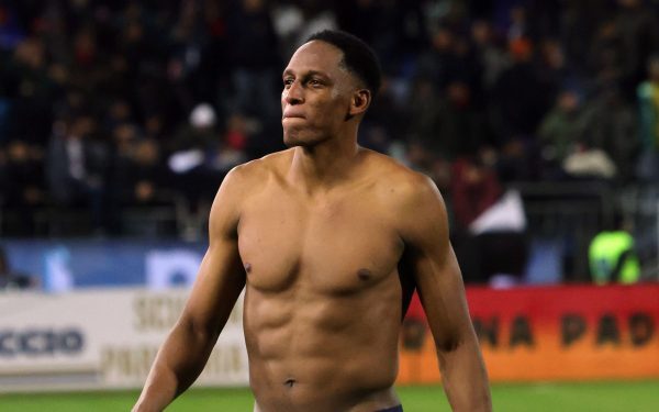 Yerry Mina, fundașul celor de la Cagliari, a fost protagonistul unui moment controversat în timpul meciului dintre Pisa și Cagliari, desfășurat în cadrul celei de-a 29-a etape a Serie B
