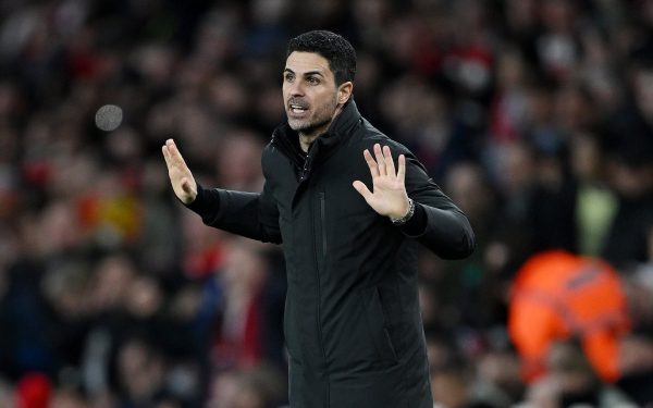 Arsenal își păstrează conducerea în Premier League după o victorie dificilă împotriva lui Chelsea Arsenal continuă să își apere poziția de lider în Premier League după o victorie strânsă, scor 2-1, în fața rivalei Chelsea, într-un meci plin de tensiune și momente decisive