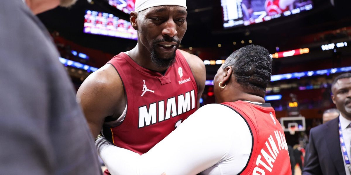 Bam Adebayo scrie istorie în NBA: una dintre cele mai impresionante performanțe din toate timpurile Miami Heat a fost martora unei performanțe de neuitat marți noapte, când Bam Adebayo a reușit să înscrie 83 de puncte într-un singur meci, cel mai bun scor din istoria echipei și unul dintre cele mai mari spectacole din toate timpurile în NBA