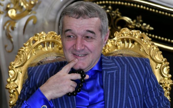 Operațiune incompletă: Gigi Becali încă nu se dă bătut în încercarea de a aduce tânărul Kevin Ciubotaru la FCSB Un imprevizibil răsturnare de situație a reaprins speranțele de transfer pentru Gigi Becali, chiar dacă până de curând părea că aventură cu Kevin Ciubotaru s-a încheiat definitiv