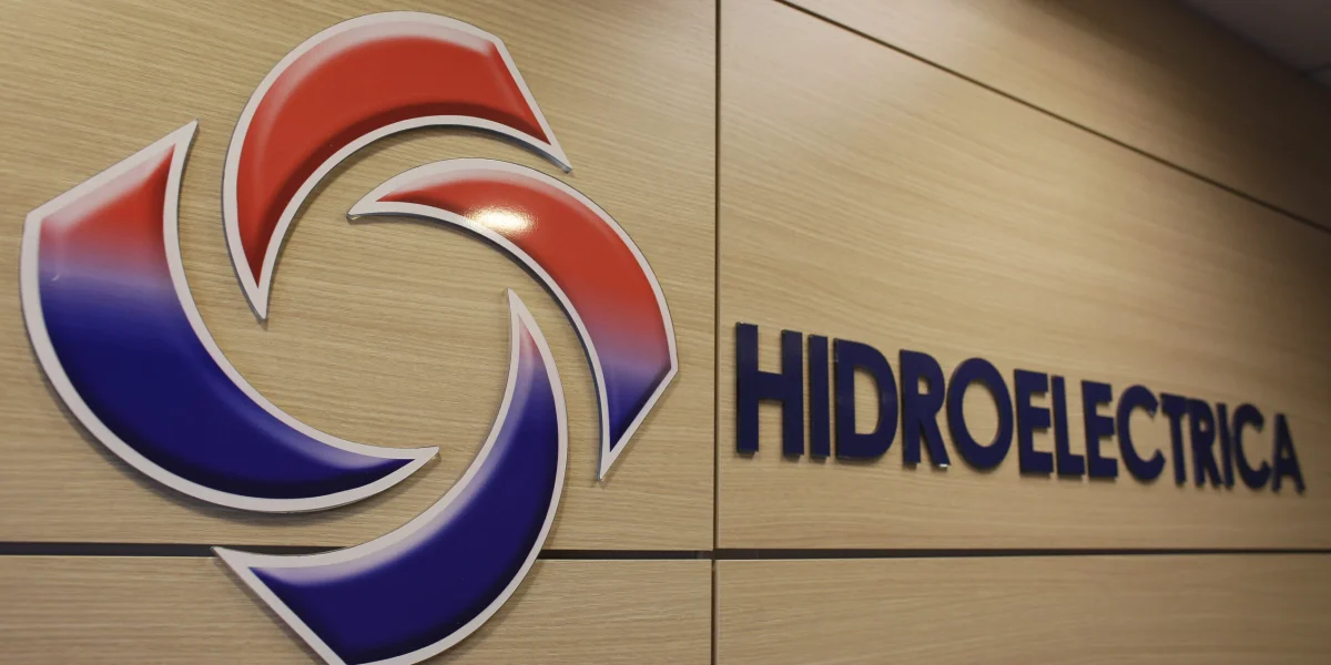 Hidroelectrica dezminte asocierea platformei „Hidroelectrica Edge” cu activitatea oficială a companiei, atrăgând atenția asupra utilizării abuzive a identității sale în mediul online În ultimele zile, compania Hidroelectrica a emis un comunicat oficial prin care atrage atenția asupra apariției unor înșelătorii și utilizării neautorizate a numelui său, în special în mediul digital