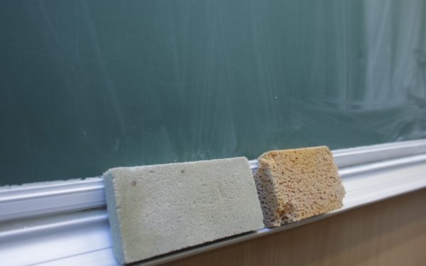 Numărul școlilor din Capitală care au organizat simularea Evaluării Naționale a fost mult mai mic decât cele care ar fi trebuit să participe, fiind un semnal clar al implicațiilor tensiunilor din învățământ