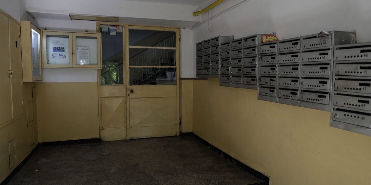 Peste 200 de asociații de proprietari din Sectorul 1 al Capitalei au început să depună documentația pentru înscrierea în programul de reabilitare a lifturilor, un proiect menit să asigure siguranța și confortul locatarilor din blocurile vechi