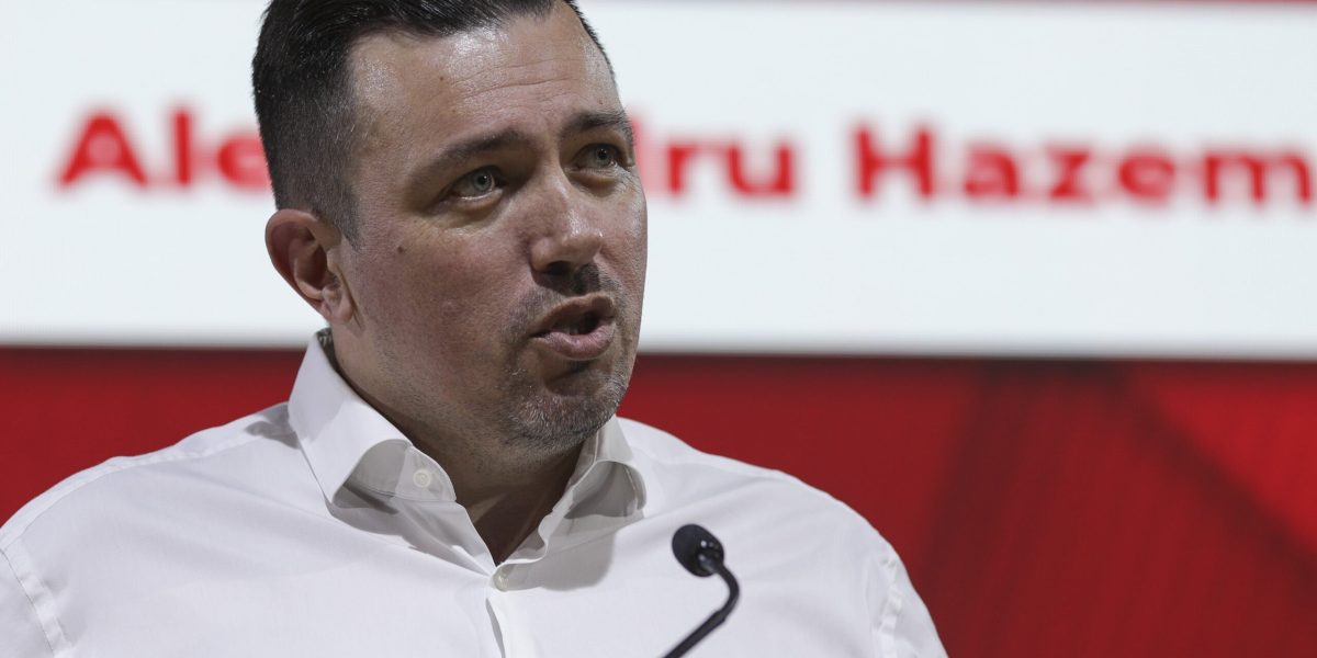 De mai bine de un an, investigația intitulată „Maestrul Sinecurilor”, care expunea modul în care Alexandru Hazem Kansou, președinte interimar al PSD Sector 4, a acumulat venituri uriașe din multiple funcții publice, continuă să fie o sursă de controverse și tensiuni